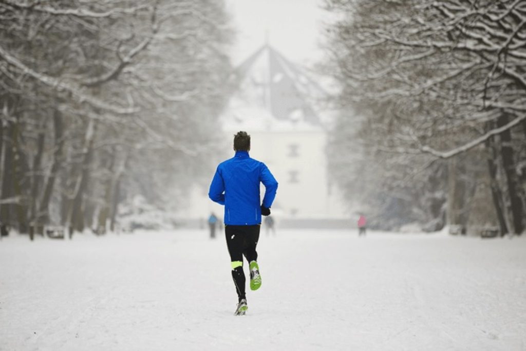 Tipy a triky, jak běhat v mrazu či na sněhu