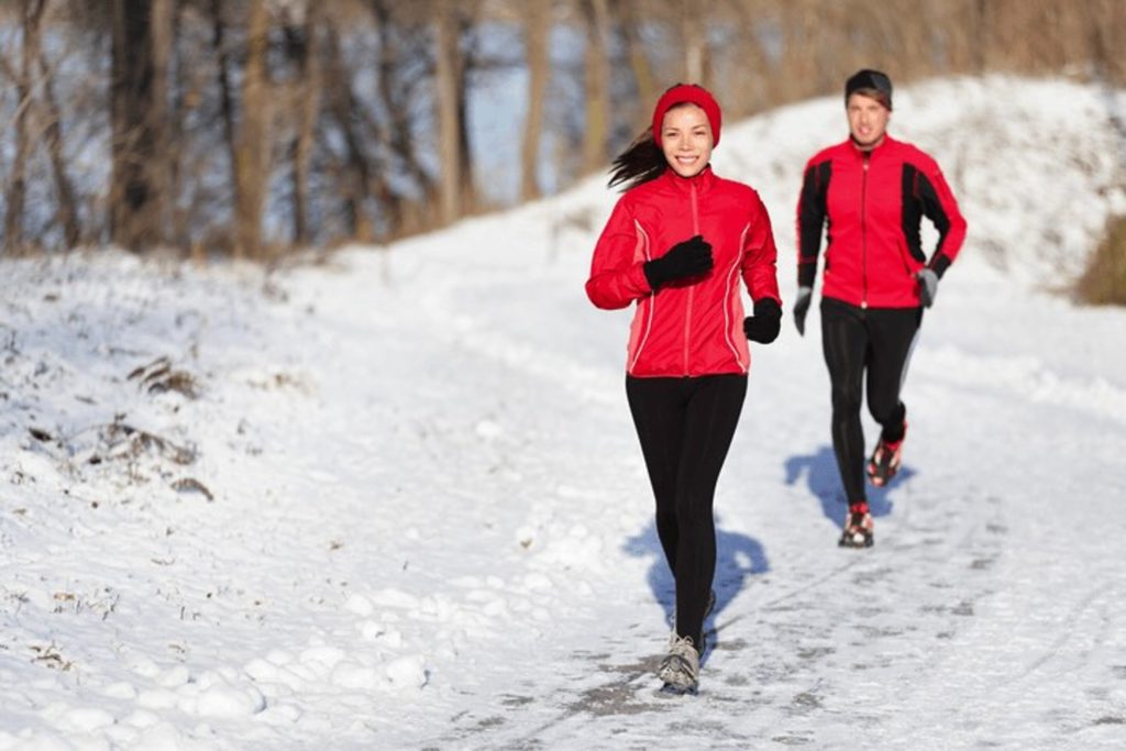 Tipy a triky, jak běhat v mrazu či na sněhu