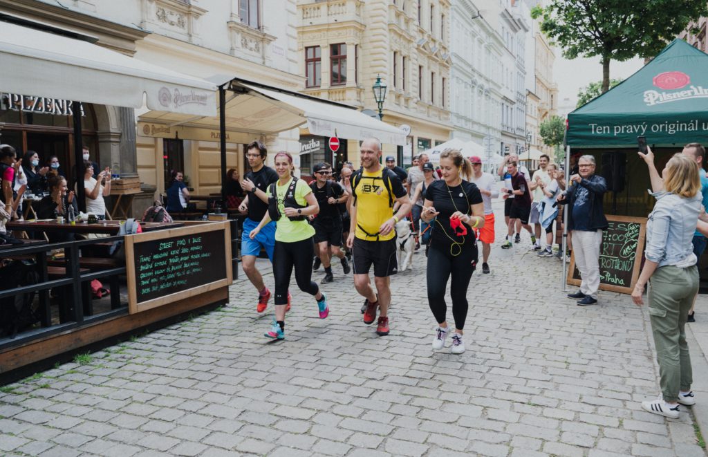 Dobročinná ultramaratonská výzva Gastrothon poprvé se speciálním soubojem gastronomické a armádní štafety!