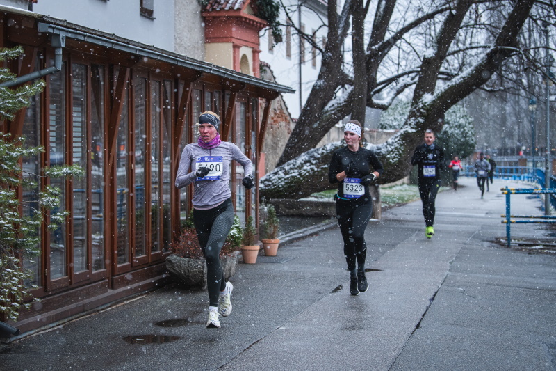 Běžecká série ČEZ RunTour se v roce 2025 rozšiřuje do zimní edice