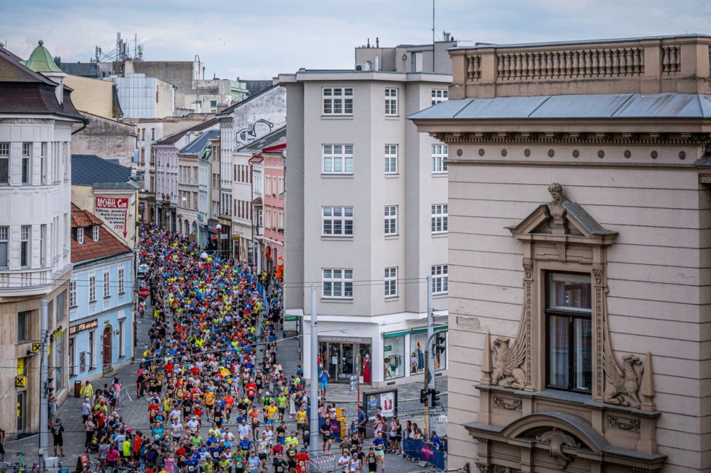 Olomouc rozběhá před 10 tisíc lidí všech generací. Sportovním vrcholem bude tradiční půlmaraton