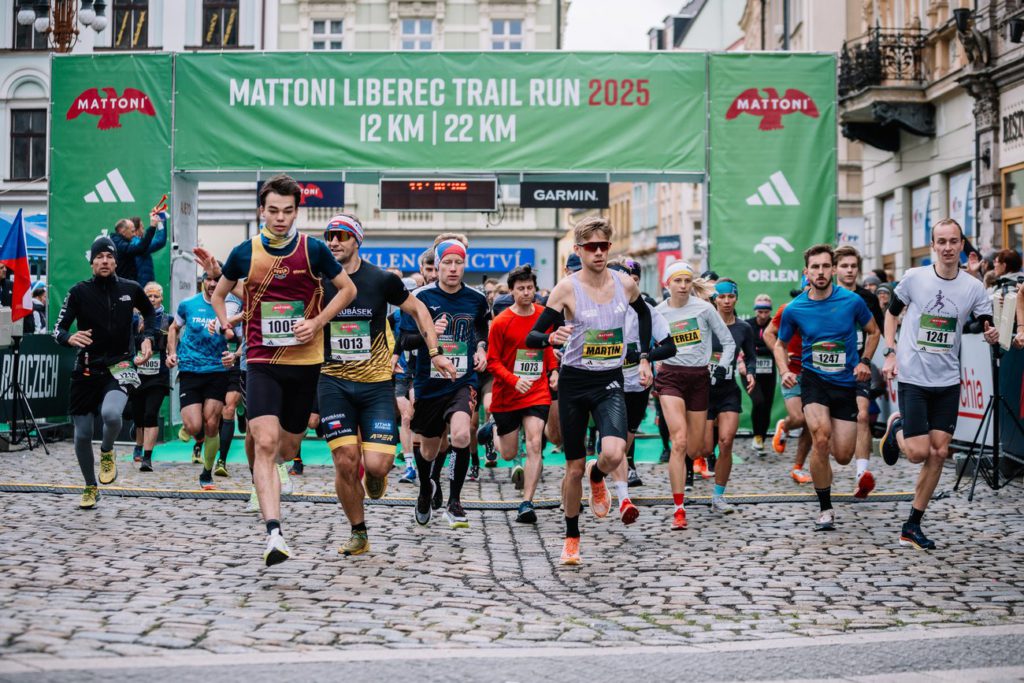 Běžeckou sezonu RunCzech uzavřel trail v Liberci. Hlavní závod ovládli Zajíc a Hudcová